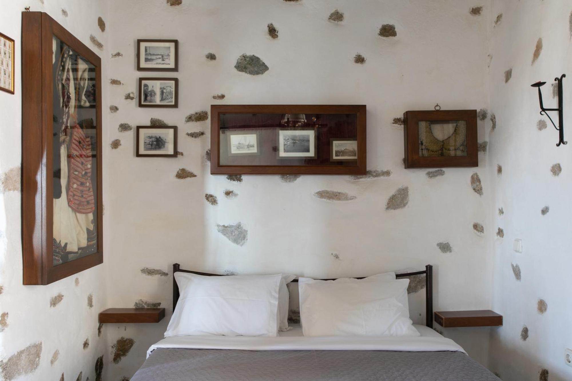 Themed House "Castle Halaros" View 17Th Century Villa Glinado Naxos Exterior foto