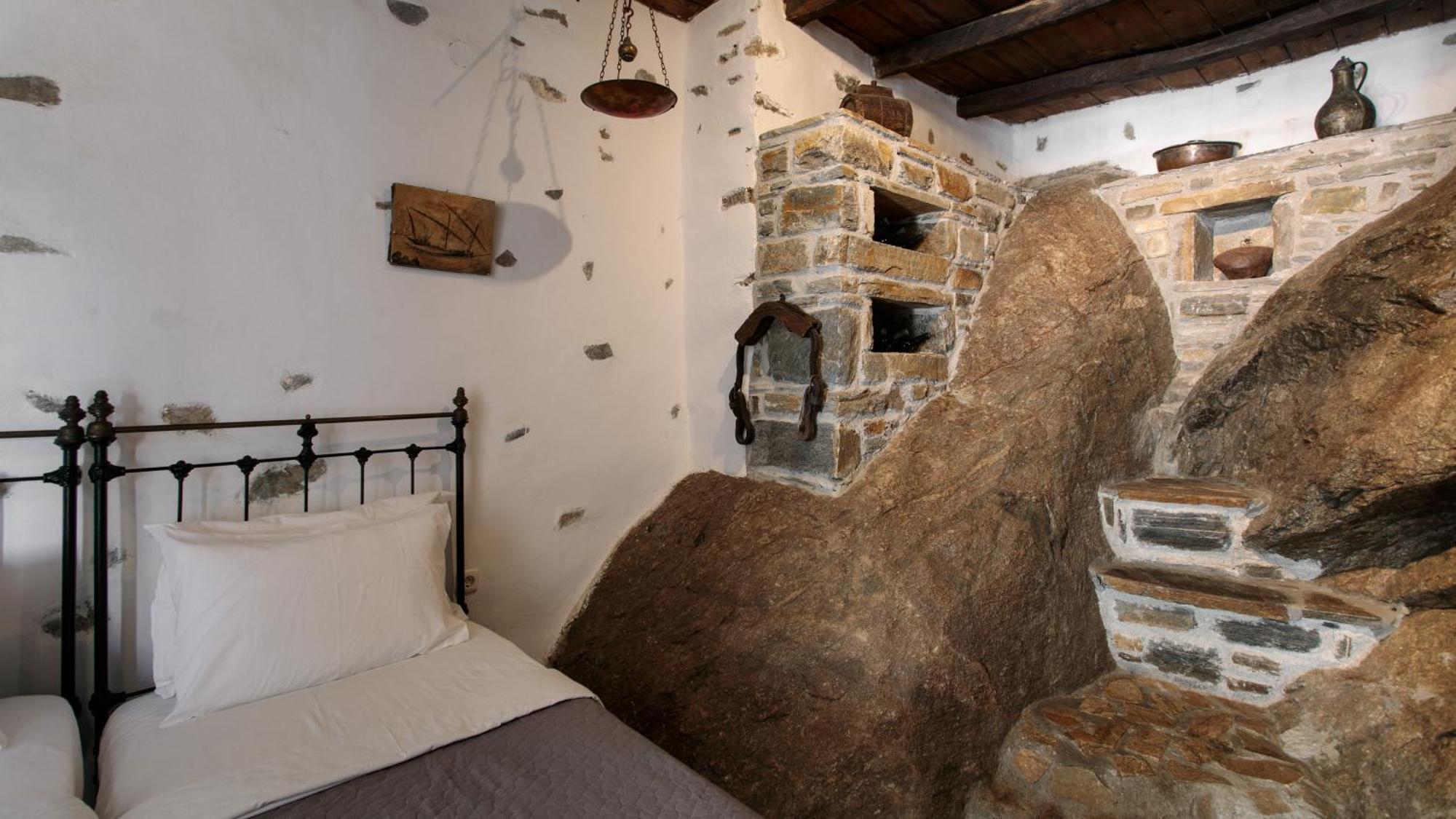 Themed House "Castle Halaros" View 17Th Century Villa Glinado Naxos Exterior foto