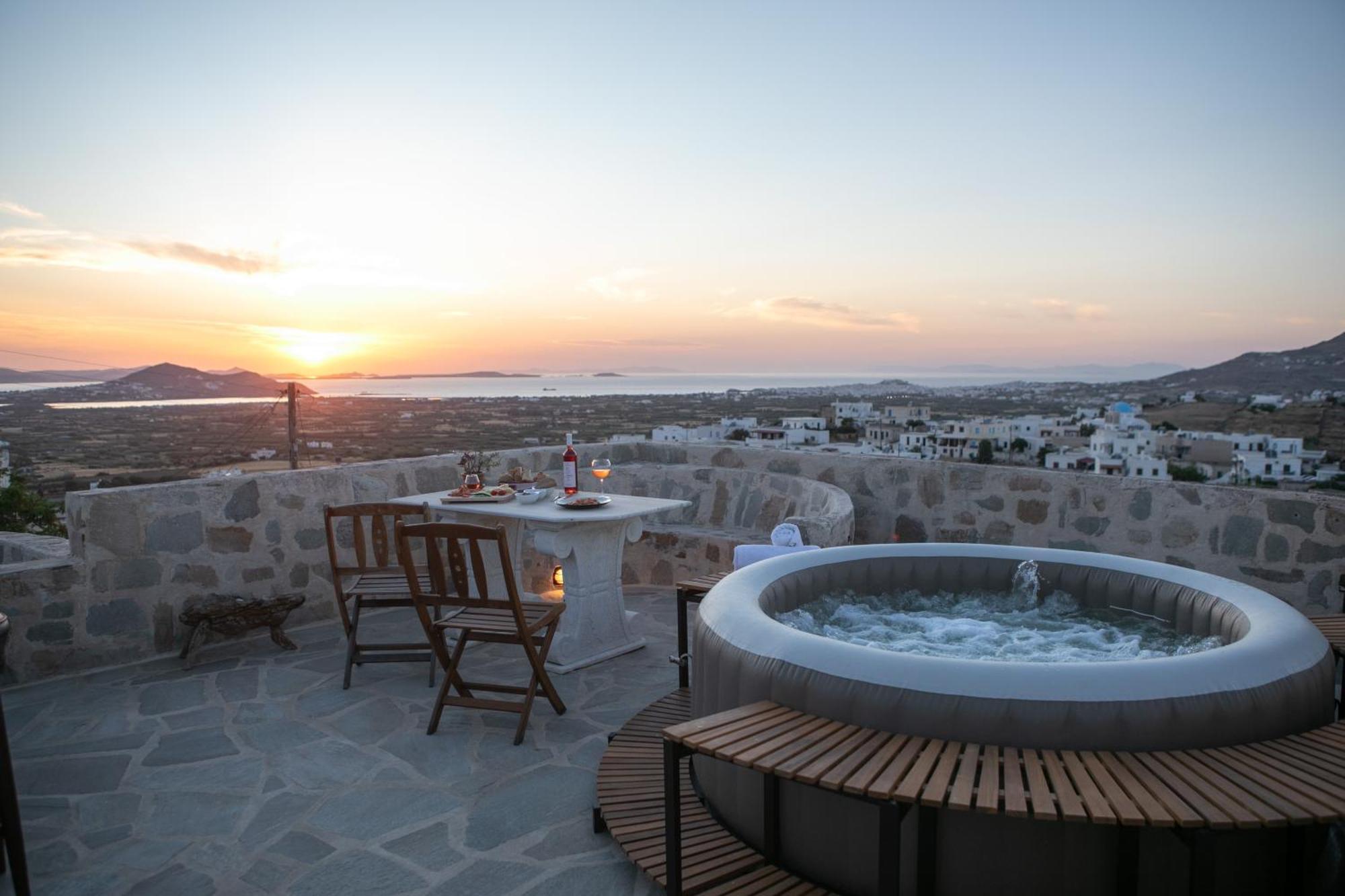 Themed House "Castle Halaros" View 17Th Century Villa Glinado Naxos Exterior foto